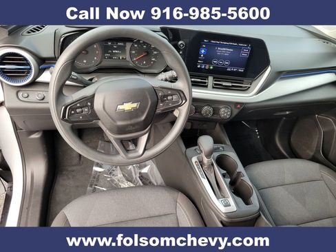 Used 2024 Chevrolet Trax LS image 21