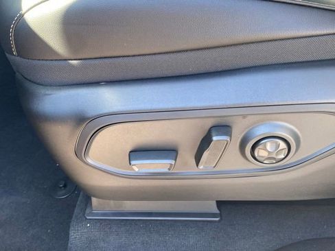 New 2025 Jeep Grand Cherokee L Limited w/ Luxury Tech Group II image 17