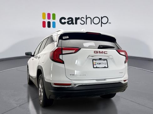 Used 2022 GMC Terrain SLT w/ Infotainment Package II AWD/4WD image 3