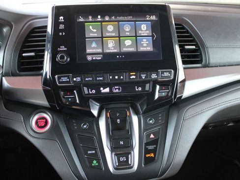 Used 2018 Honda Odyssey EX image 17