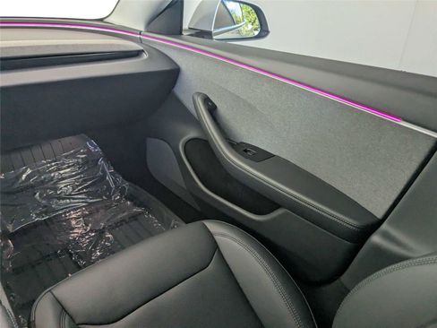 Used 2024 Tesla Model 3 RWD image 39