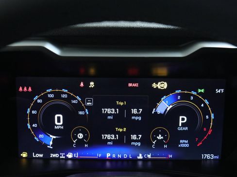 Used 2025 Chevrolet Colorado Trail Boss image 19