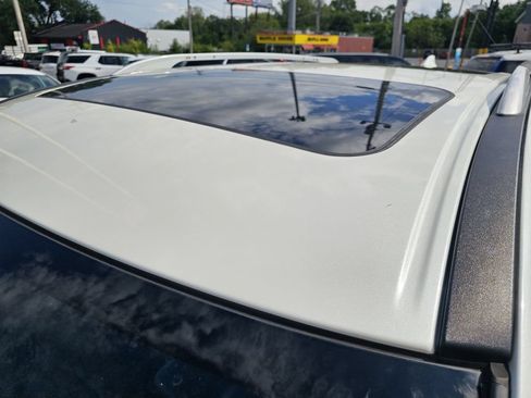 Used 2019 Nissan Pathfinder Platinum AWD/4WD image 11