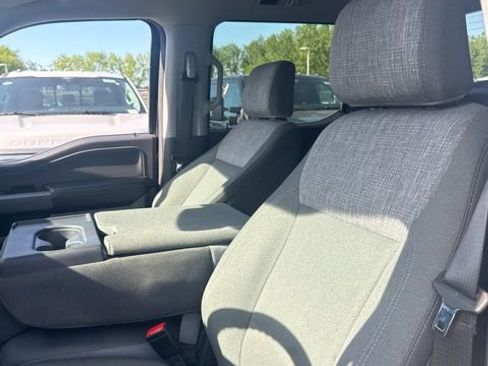Used 2025 Ford F250 XLT w/ Black Appearance Package AWD/4WD image 3