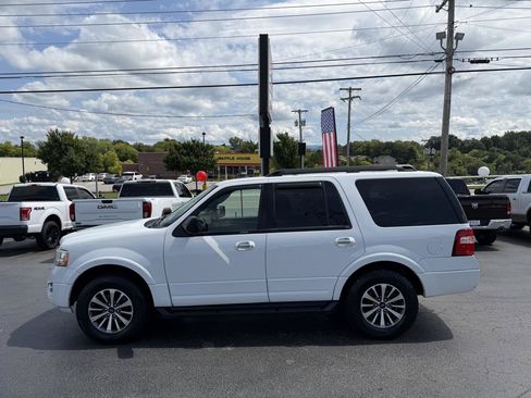 Used 2017 Ford Expedition XLT AWD/4WD image 1