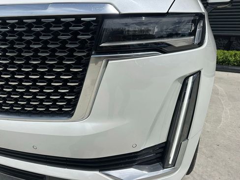 Used 2022 Cadillac Escalade Premium Luxury w/ Performance Package AWD/4WD image 9