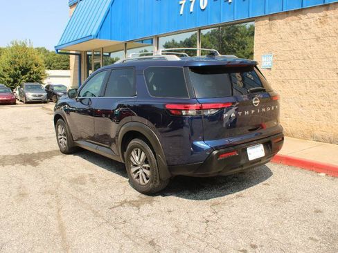 Used 2022 Nissan Pathfinder SL FWD image 4
