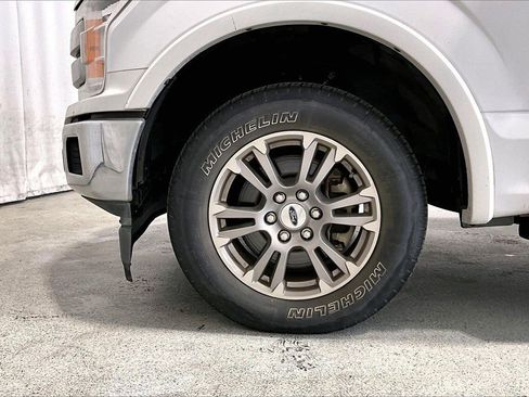 Used 2020 Ford F150 Lariat image 6