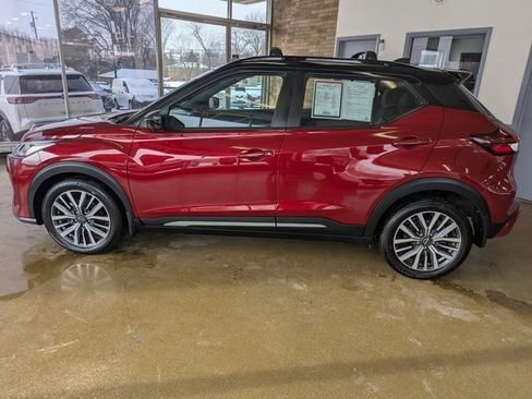 Certified 2023 Nissan Kicks SR w/ Exterior Package image 2