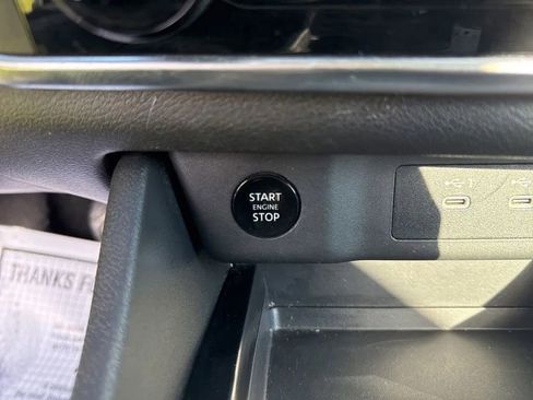 Used 2024 Nissan Rogue S FWD image 20