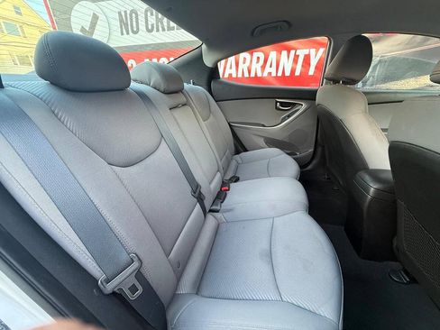 Used 2012 Hyundai Elantra GLS FWD image 8