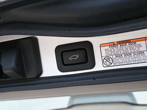Used 2017 Lexus LX 570 4WD w/ Luxury Package image 24