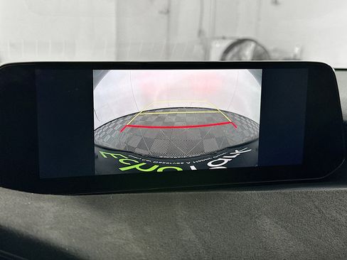 Used 2024 MAZDA MAZDA3 s image 23