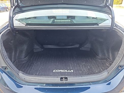 Used 2019 Toyota Corolla LE image 27