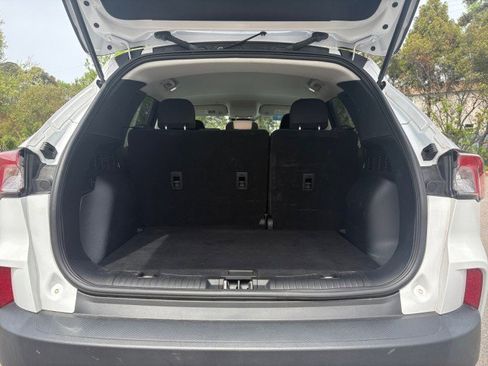 Used 2022 Ford Escape SE FWD image 14