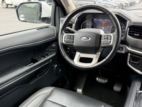 Used 2024 Ford Expedition Max XLT AWD/4WD image 11