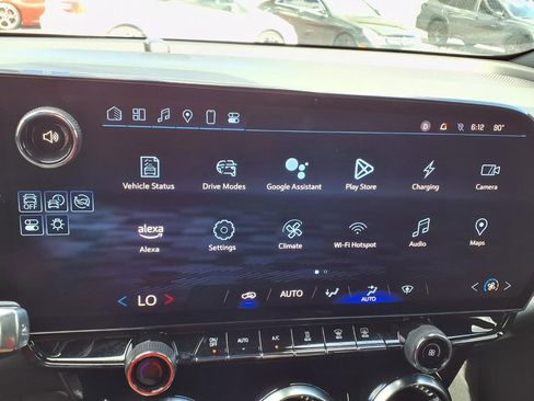 Used 2025 Chevrolet Blazer EV LT FWD image 26