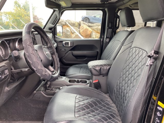 Used 2023 Jeep Wrangler Unlimited Sport AWD/4WD image 2