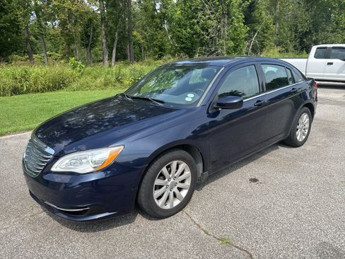 Used 2013 Chrysler 200 Touring w/ S Exterior Appearance Pkg FWD image 1