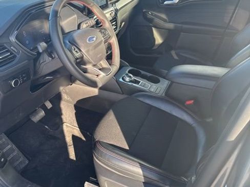 Used 2025 Ford Escape ST-Line image 9