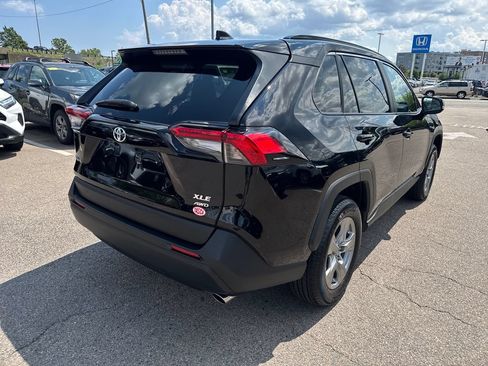 Used 2025 Toyota RAV4 XLE w/ Convenience Package AWD/4WD image 9