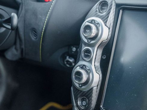 Used 2020 McLaren 720S Performance RWD image 38