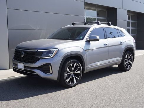 Used 2024 Volkswagen Atlas Cross Sport SEL Premium R-Line AWD/4WD image 3