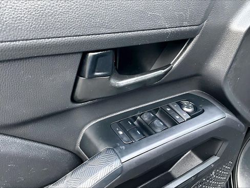 Certified 2024 Toyota Tacoma SR5 AWD/4WD image 31