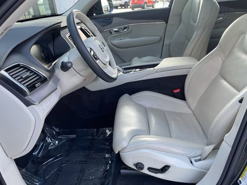 Used 2022 Volvo XC90 T8 Inscription image 10