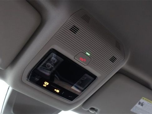 New 2026 Volkswagen Atlas SE image 18