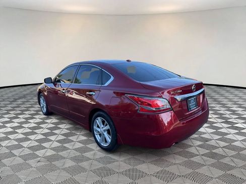 Used 2015 Nissan Altima 2.5 SL w/ Technology Package FWD image 5