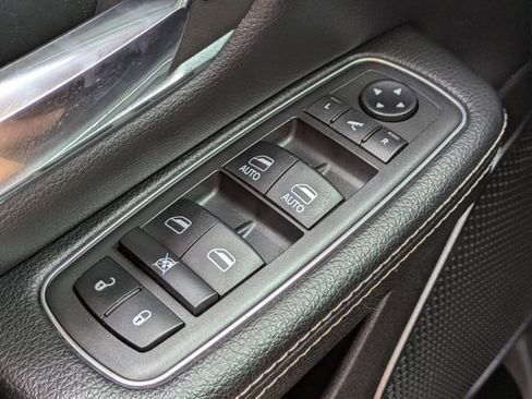 Used 2019 RAM 1500 Laramie image 21