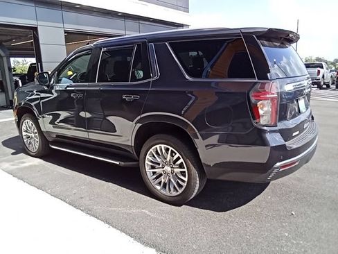 Used 2024 Chevrolet Tahoe LT w/ Luxury Package AWD/4WD image 4