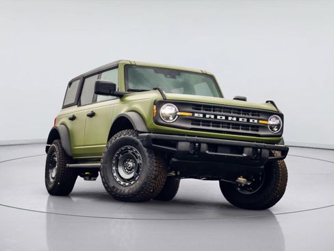 Used 2025 Ford Bronco Big Bend w/ Black Diamond Package AWD/4WD image 2