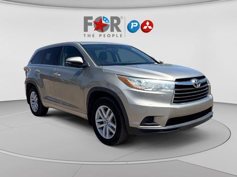 Used 2016 Toyota Highlander LE AWD/4WD image 7