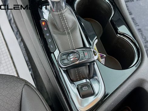 Used 2025 Buick Encore GX Preferred AWD/4WD image 23