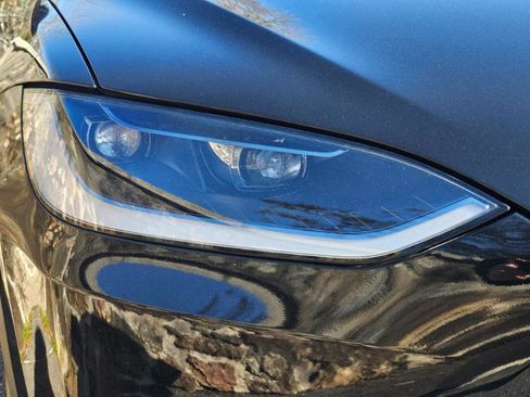 Used 2023 Tesla Model X image 23