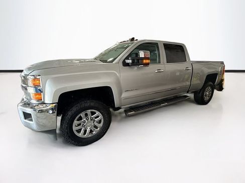 Used 2018 Chevrolet Silverado 2500 LTZ w/ Duramax Plus Package AWD/4WD image 9