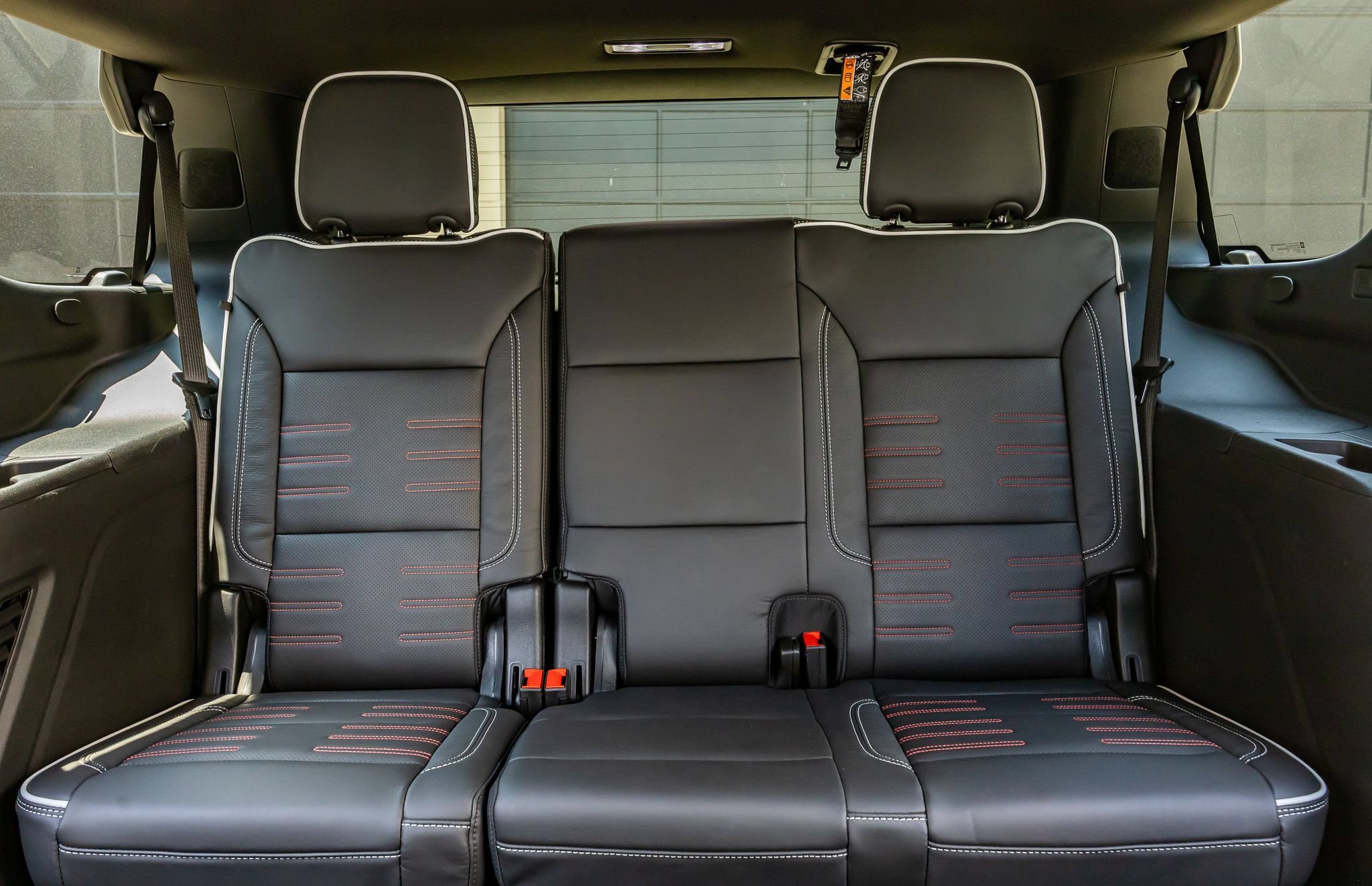 Used 2026 GMC Yukon AT4 Ultimate w/ LPO, Floor Liner Package AWD/4WD image 38