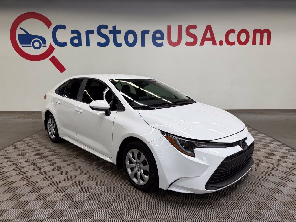 Used 2026 Toyota Corolla LE FWD image 1