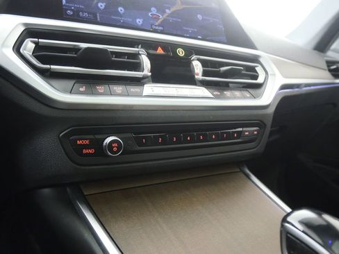 Used 2019 BMW 330i Sedan image 24