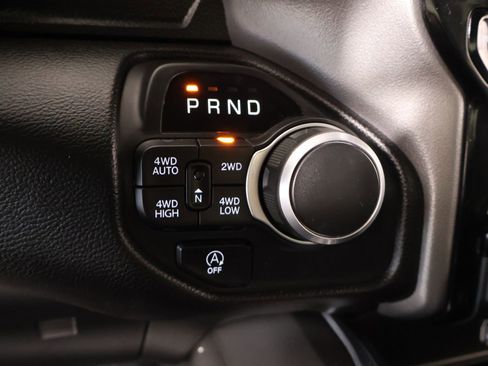 Used 2025 RAM 1500 Big Horn AWD/4WD image 9
