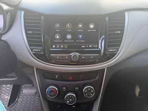 Used 2019 Chevrolet Trax LT w/ LPO, Cargo Package FWD image 17