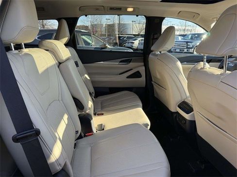 Used 2024 INFINITI QX60 Luxe image 16