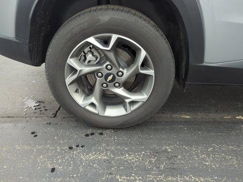 Certified 2024 Chevrolet Trax LT w/ Driver Confidence Package image 10