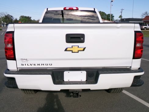 Used 2017 Chevrolet Silverado 1500 Custom w/ Custom Convenience Package image 3
