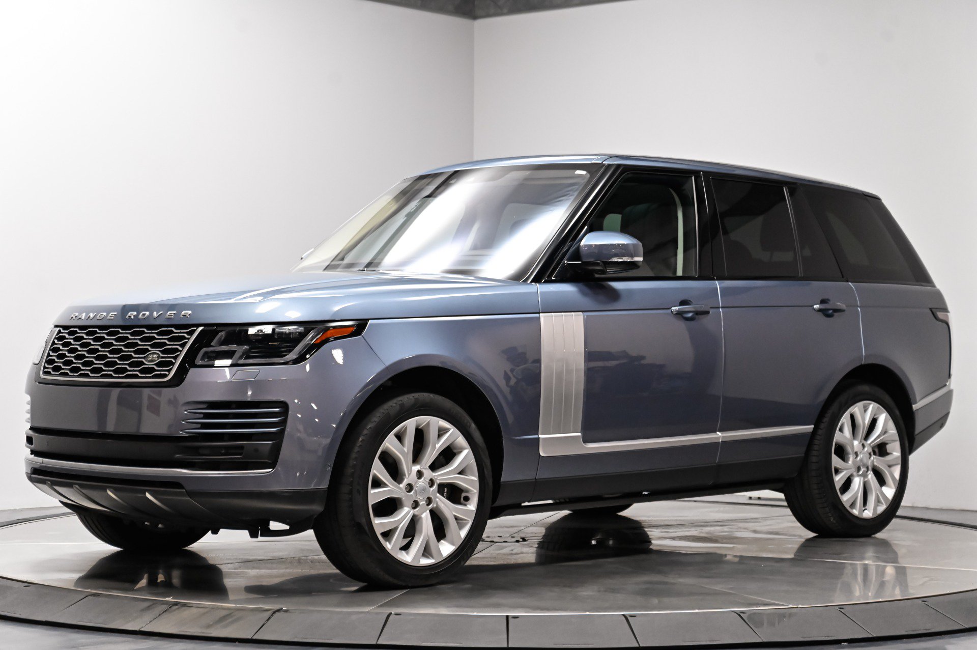 Used 2021 Land Rover Range Rover Westminster Edition AWD/4WD image 2