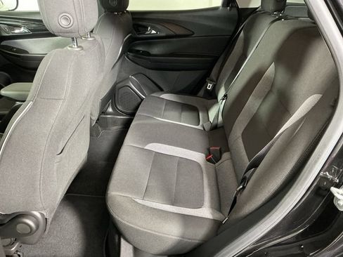 Used 2024 Chevrolet TrailBlazer LT w/ LT Cold Weather Package AWD/4WD image 11