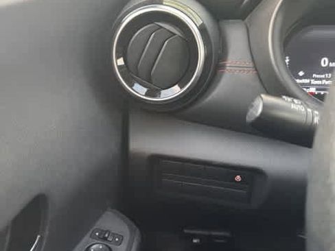 Used 2021 Nissan Kicks SR w/ SR Premium Package image 14