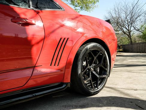 Used 2015 Chevrolet Camaro Z/28 RWD image 44